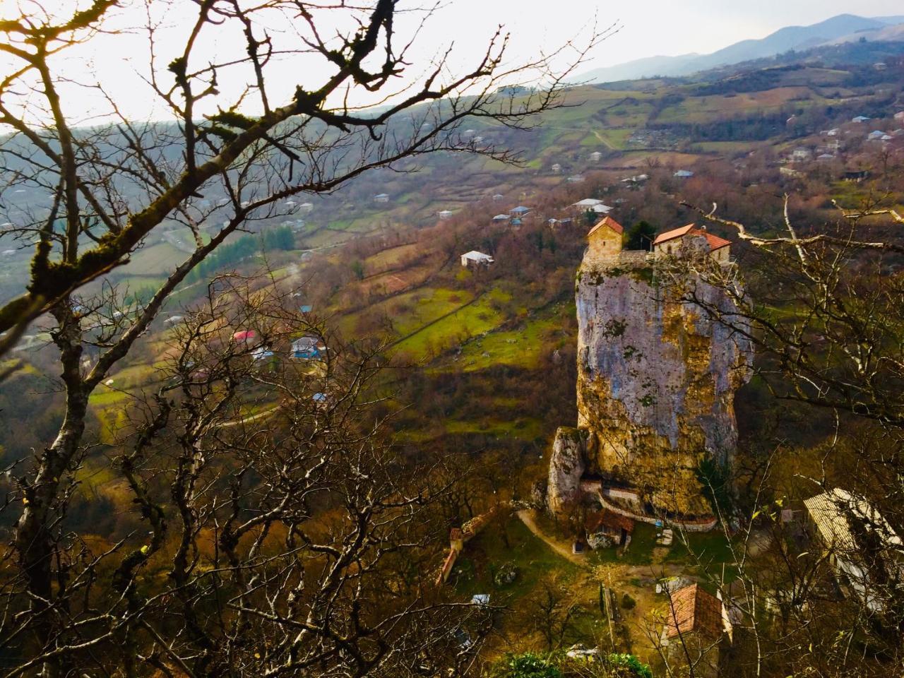 Гостевой дом Бутити Chiatura Экстерьер фото